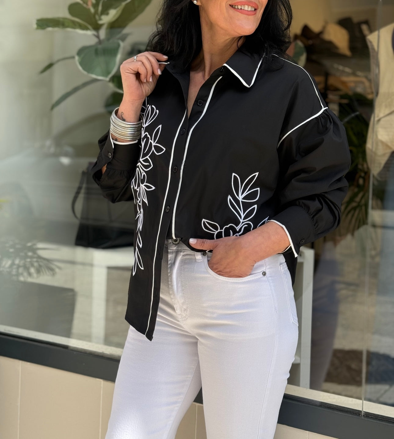 CAMISA BORDADA PERFILADA