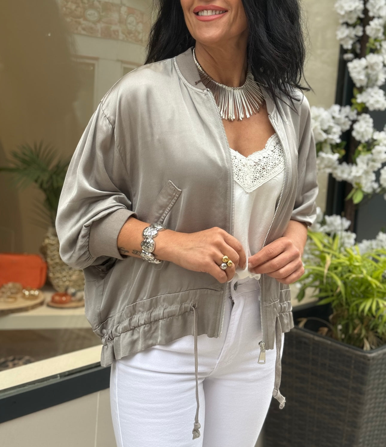 BOMBER SATINADA GRIS PERLA