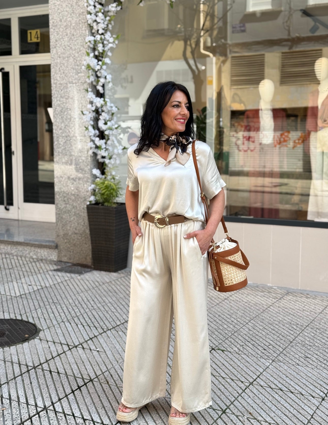 PANTALÓN SATINADO NEW BEIGE