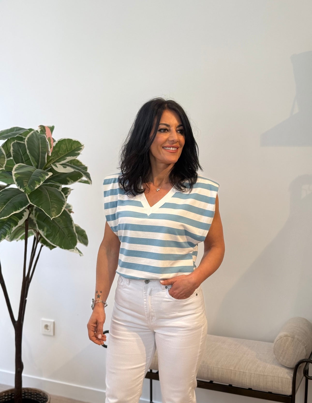 CAMISETA RAYAS PICO AZUL