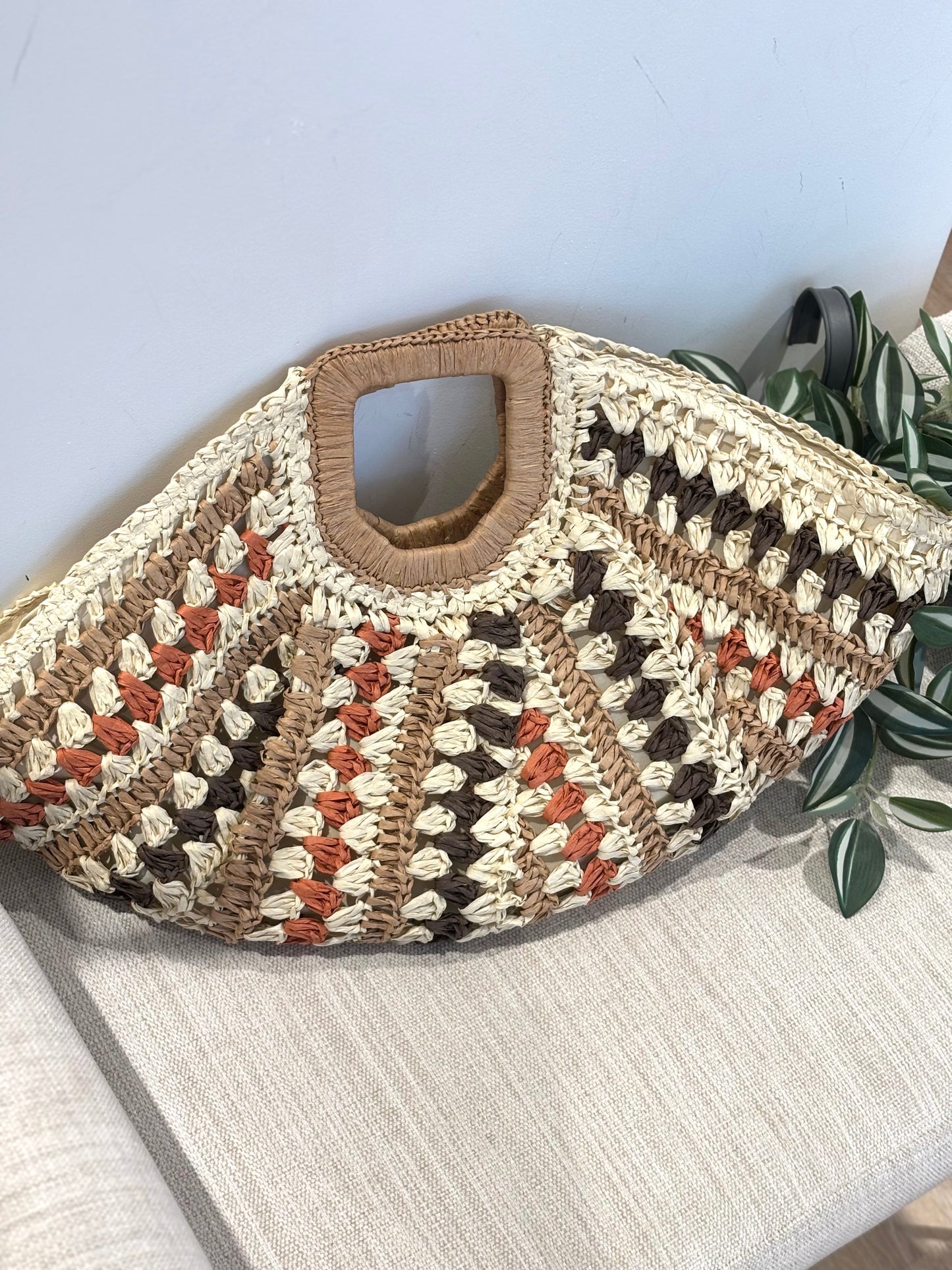 CESTA MANO MULTICOLOR