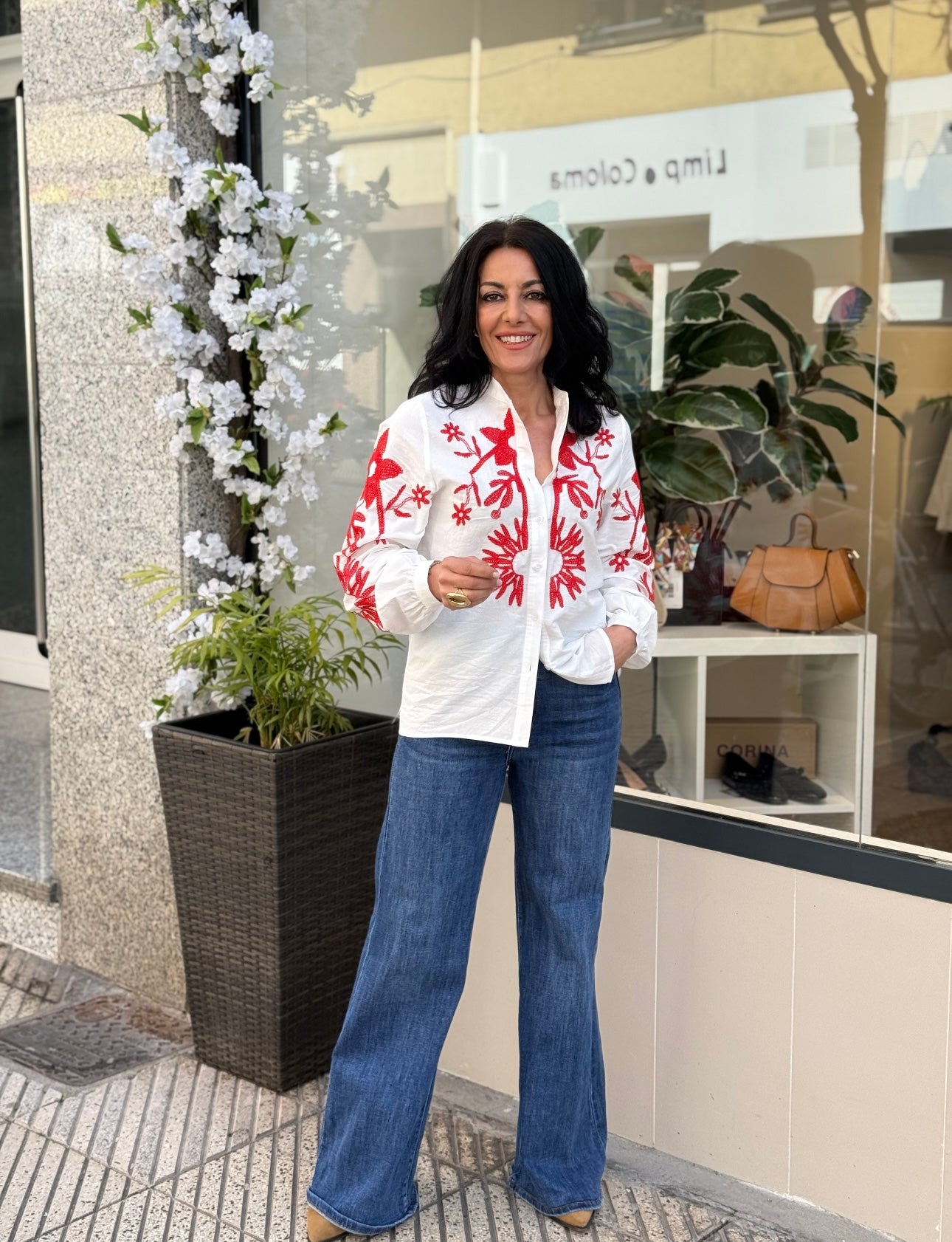 CAMISA MOSCOVITA BORDADA ROJA