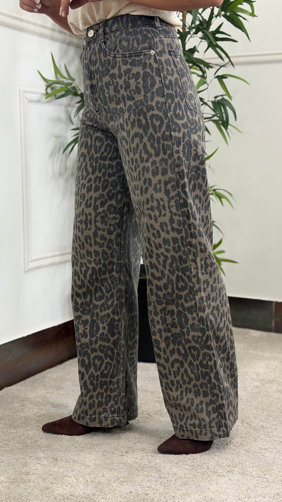 PANTALÓN DENIM ANIMAL PRINT