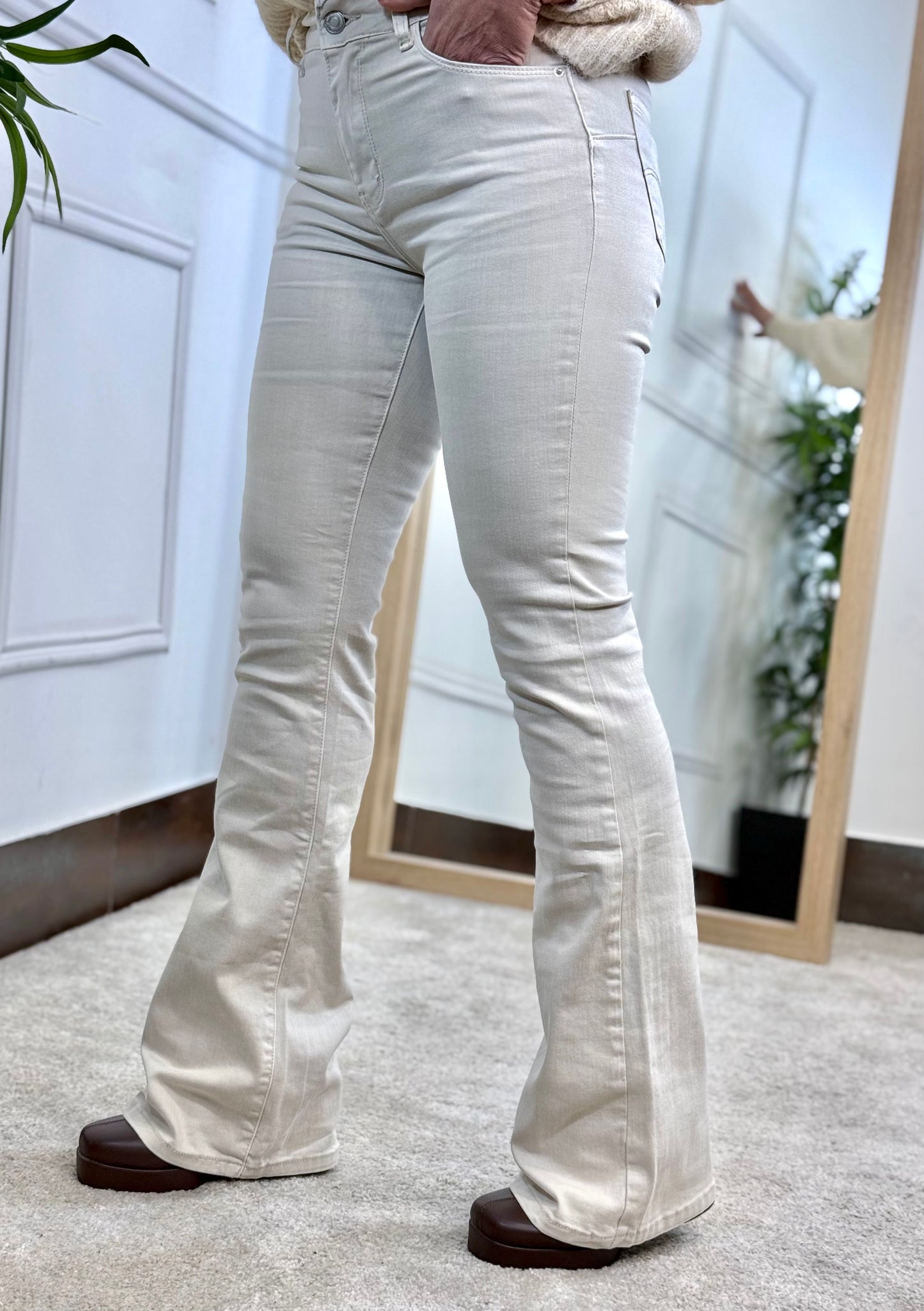 JEANS LOVE BEIGE CAMPANA