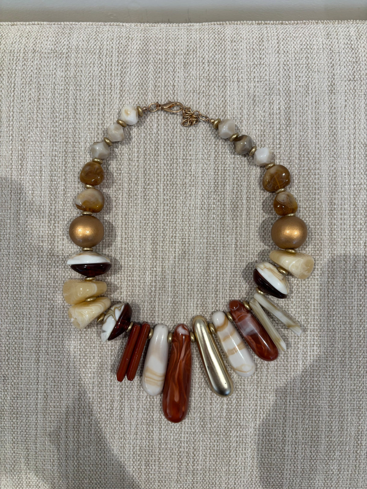 COLLAR MAXI BURDEOS