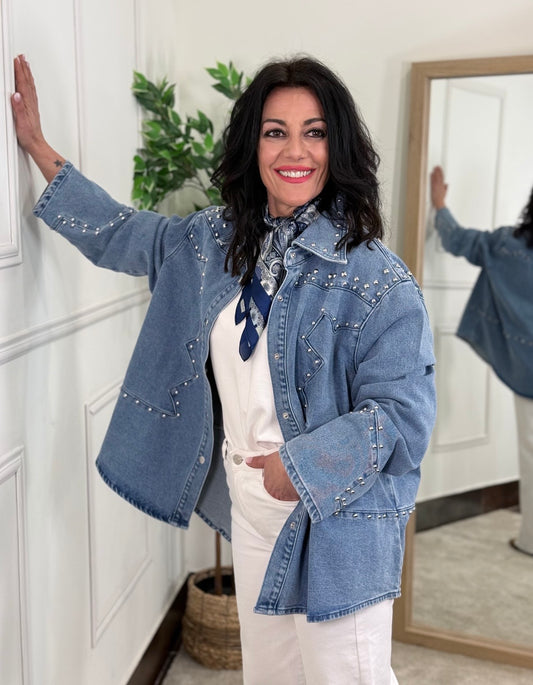 CHAQUETA DENIM TACHUELAS
