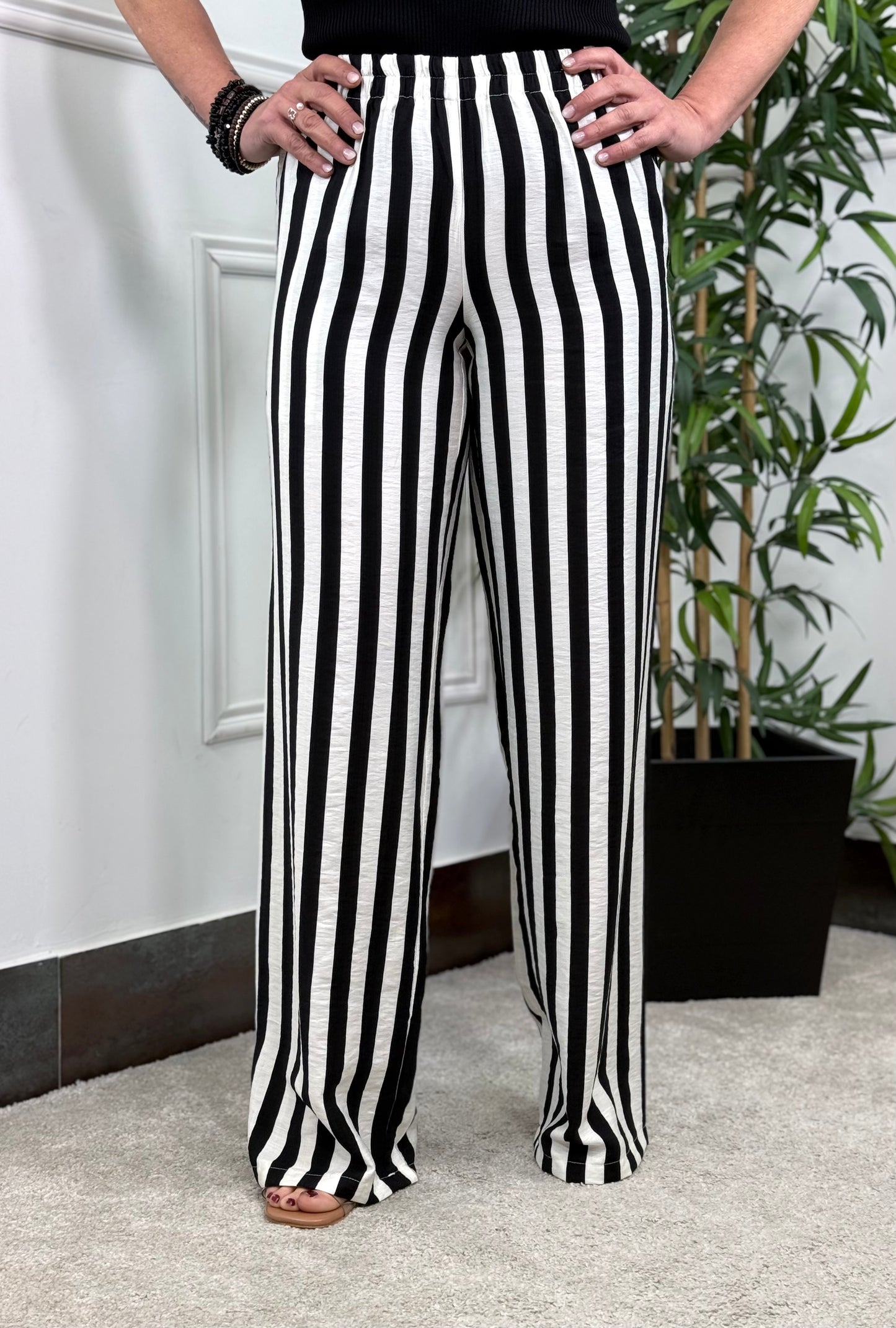 PANTALÓN RAYAS NEGRO