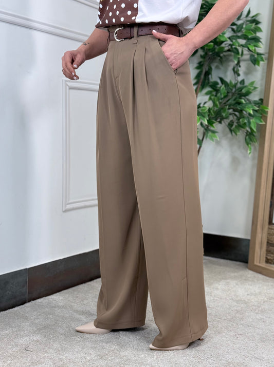 PANTALÓN PINZAS CINTURÓN TAUPE