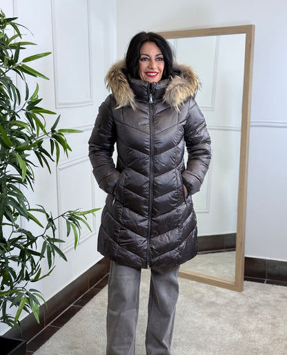 ABRIGO MOUNTAIN GRIS OSCURO