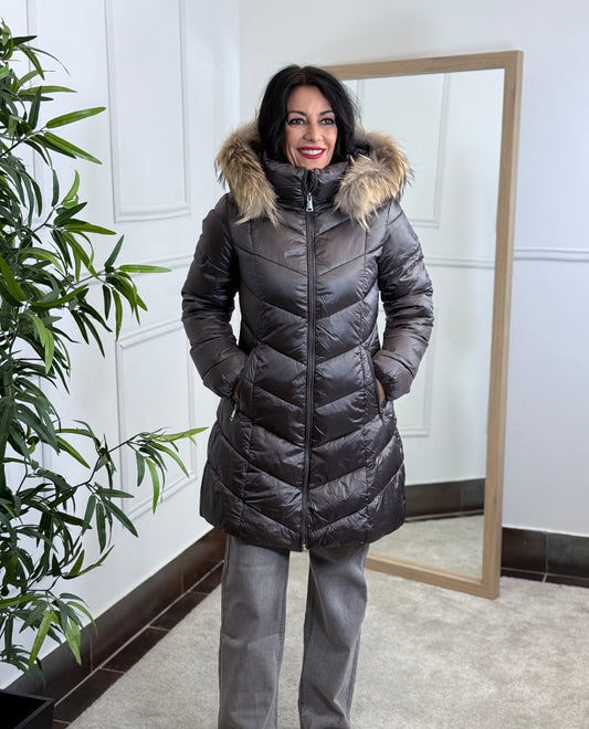 ABRIGO MOUNTAIN GRIS OSCURO