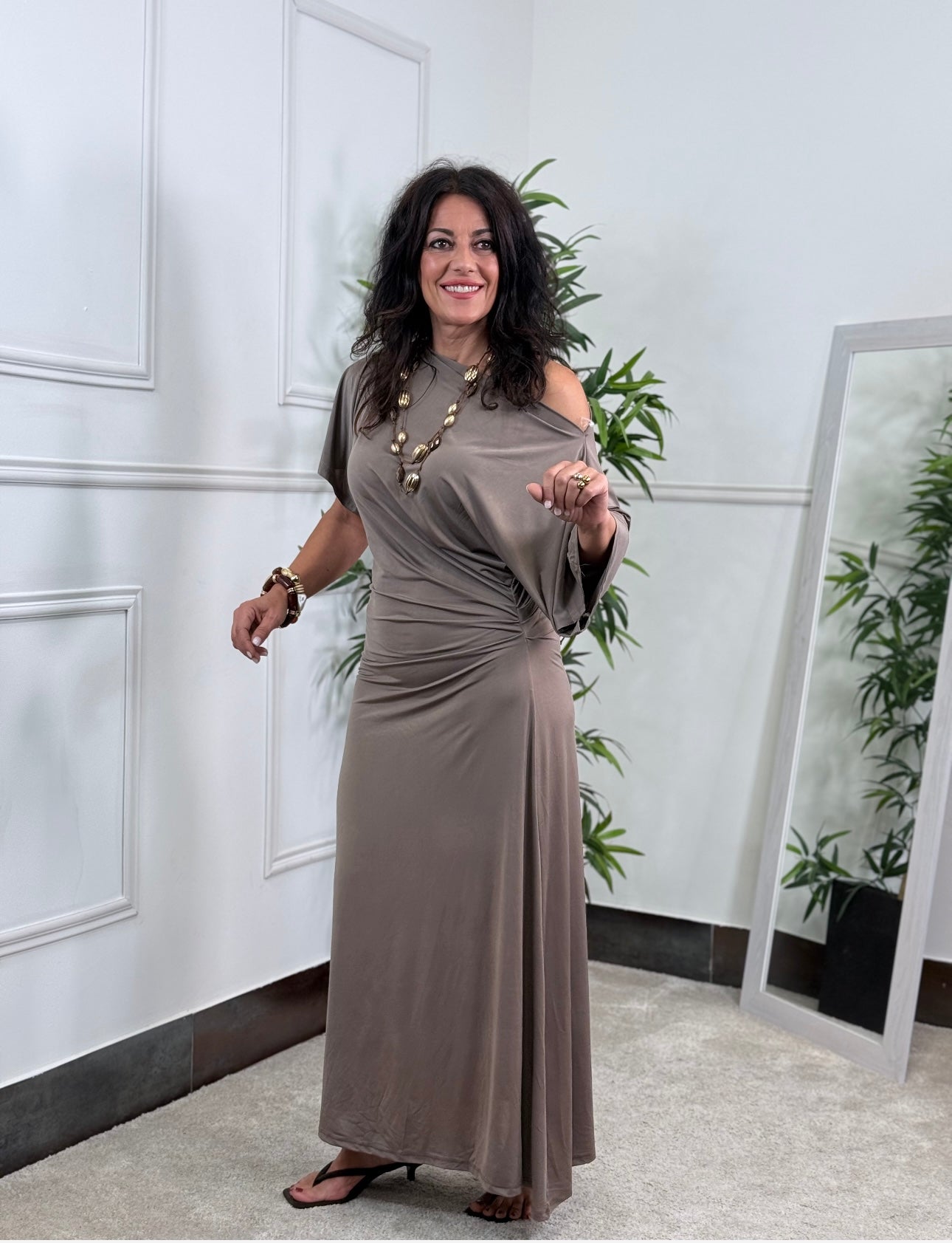 VESTIDO FRUNCE TAUPE