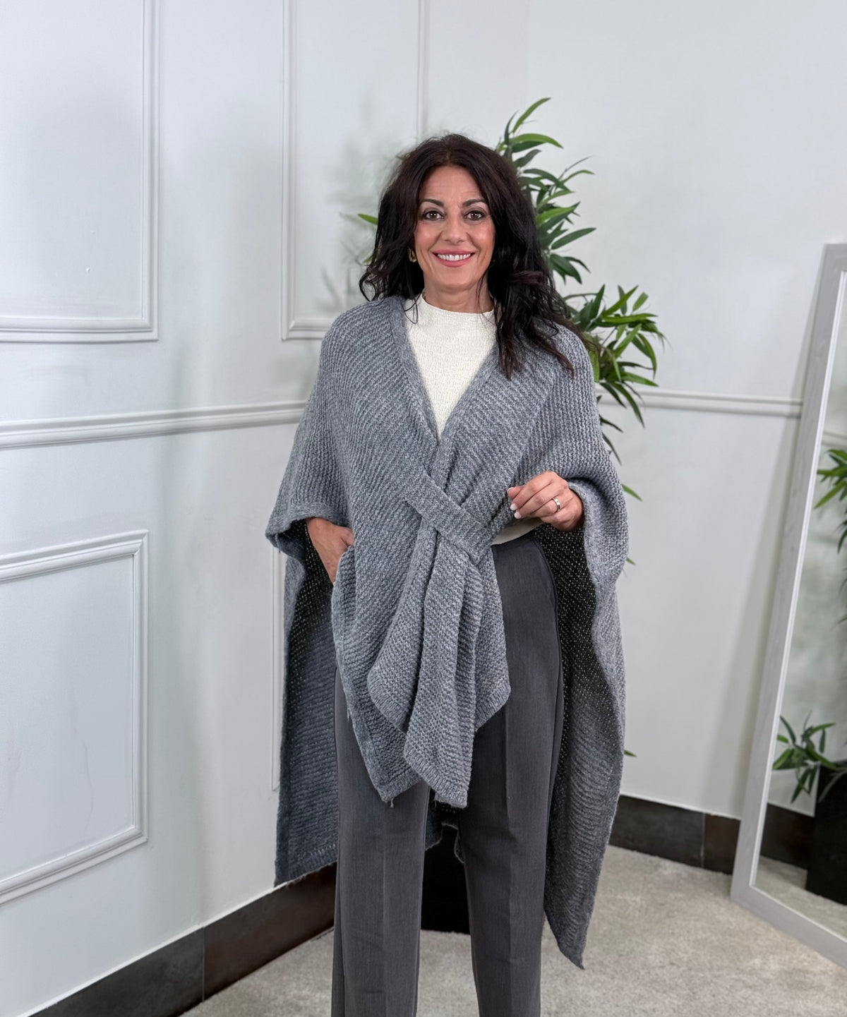 CAPA NUDO GRIS