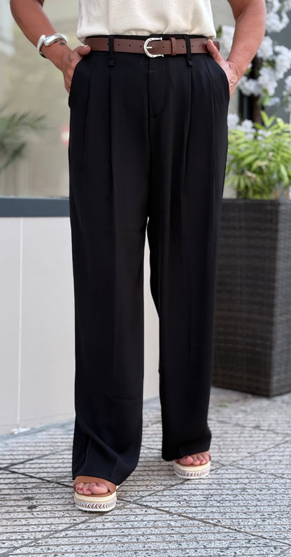 PANTALÓN PINZAS CINTURÓN NEGRO