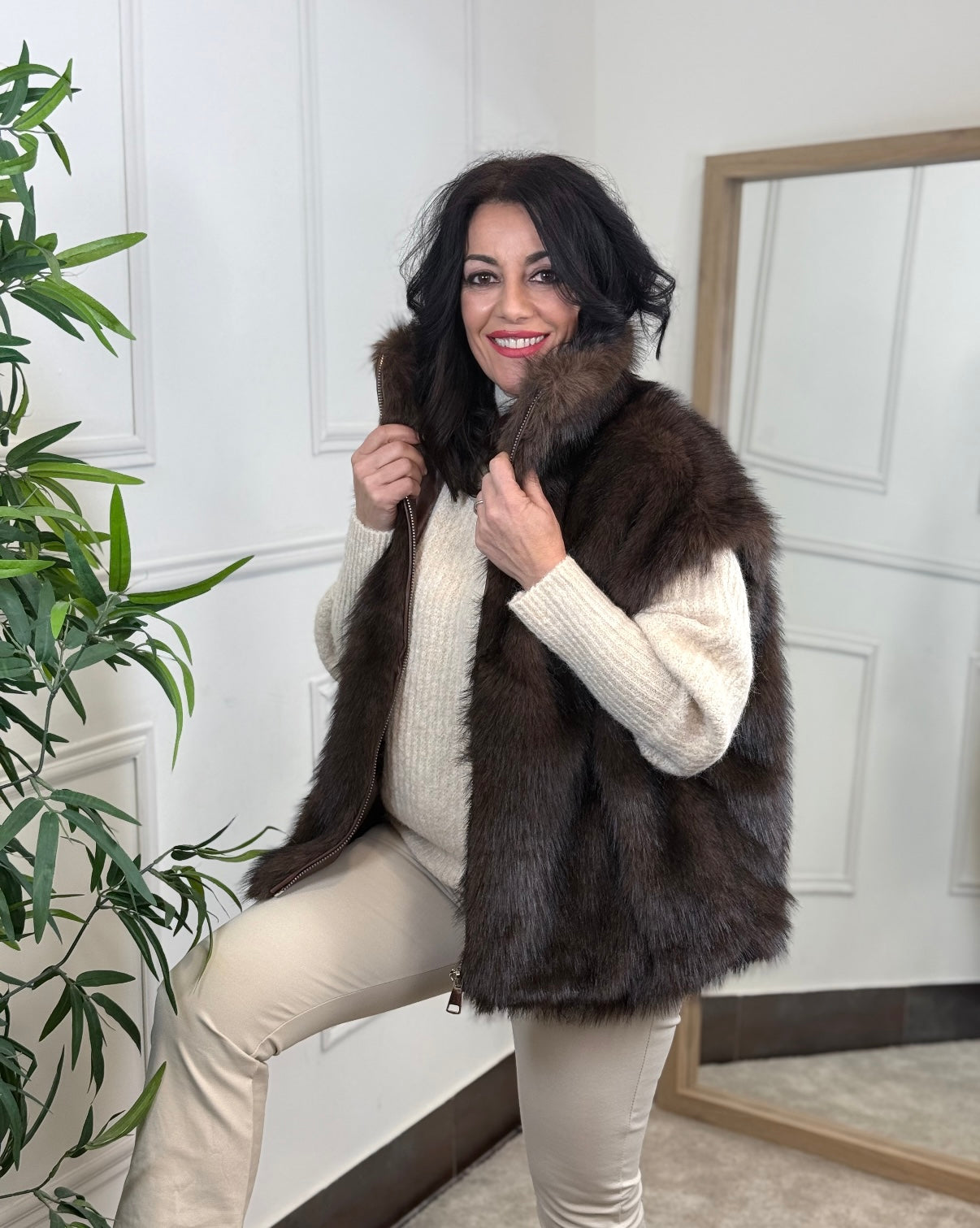 CHALECO PELO CHOCOLATE