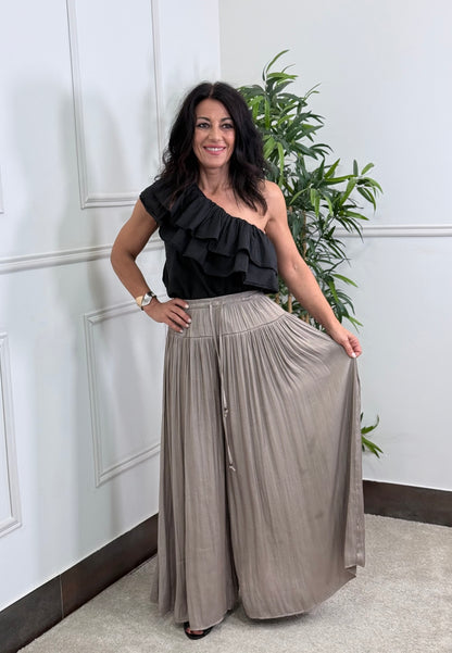 PANTALÓN PALAZZO PLISADO TAUPE