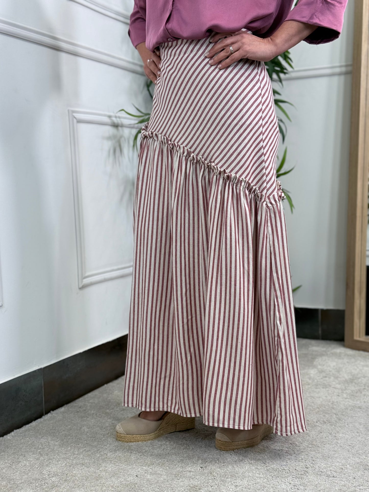 FALDA ASIMÉTRICA MALVA
