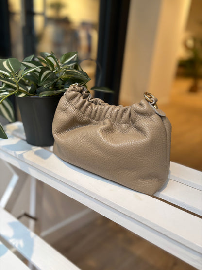 BOLSO BOMBÓN NEW TAUPE