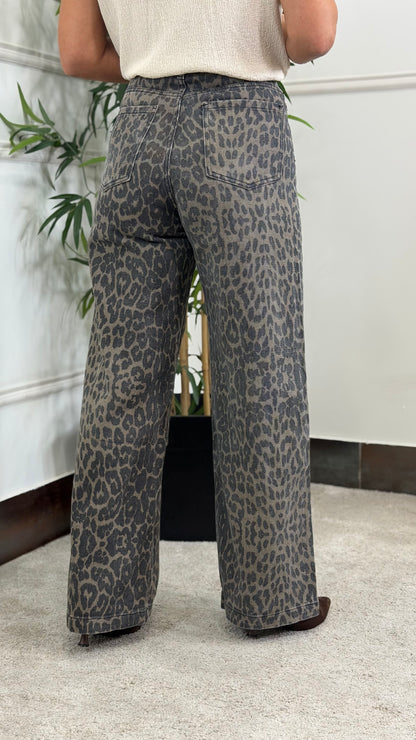 PANTALÓN DENIM ANIMAL PRINT