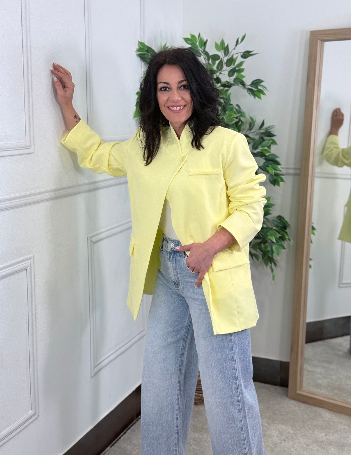 BLAZER BOTÓN AMARILLA